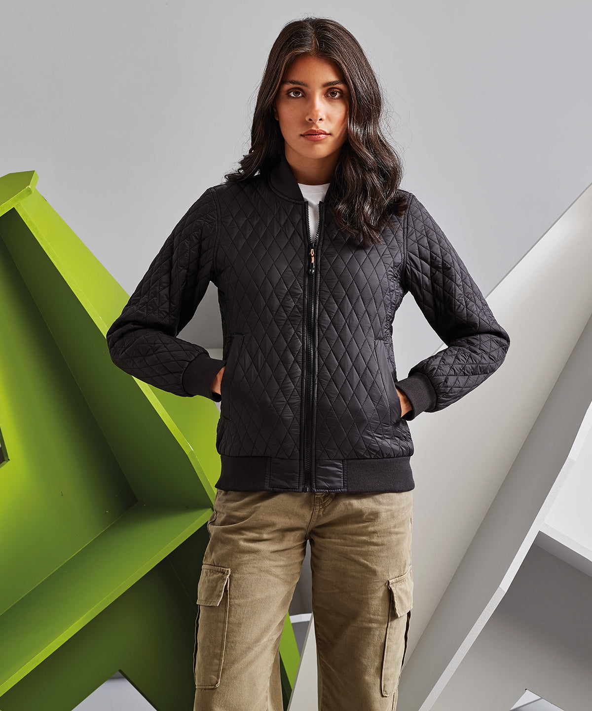 Jakkar - Women's Quilted Flight Jacket