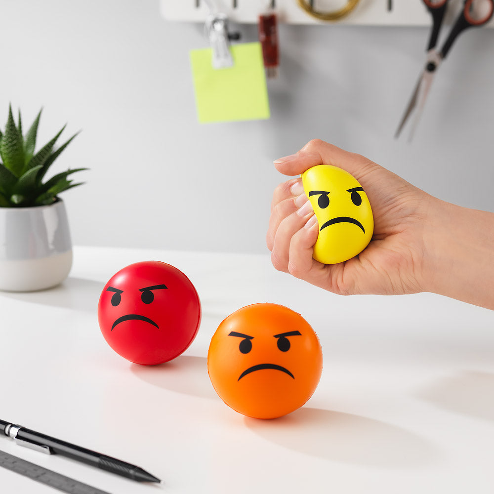 3 emoji stressboltar