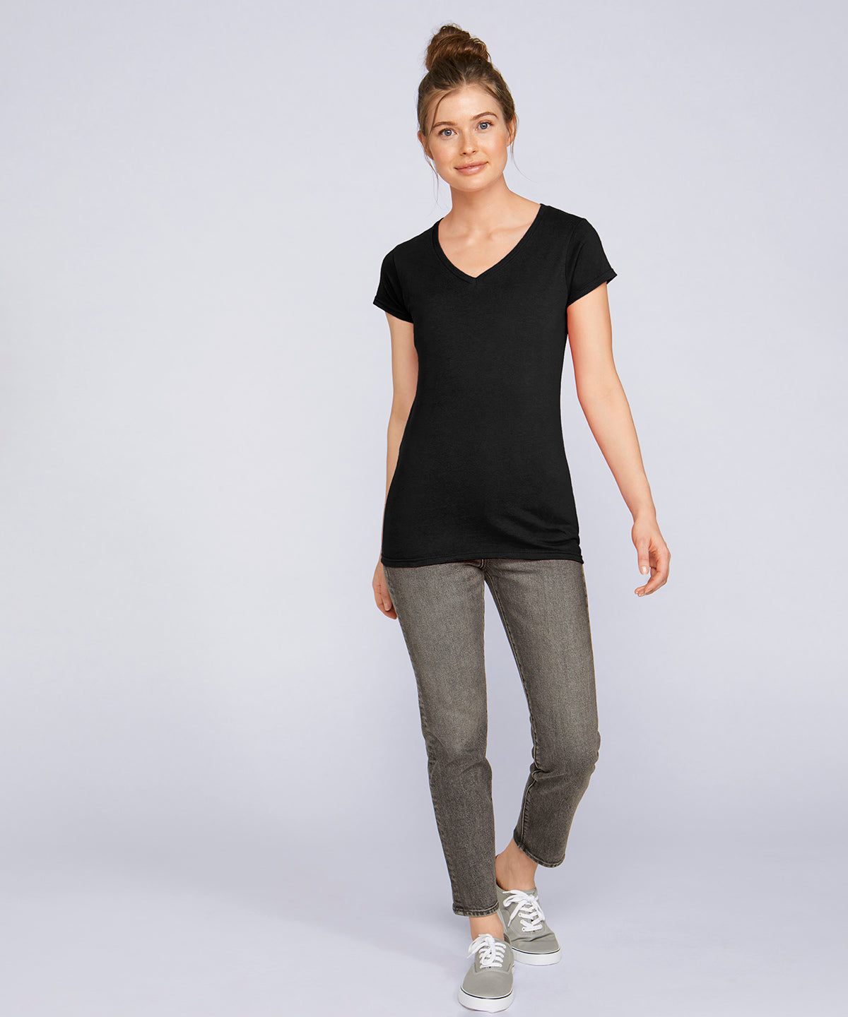 Stuttermabolir - Softstyle™ Women's V-neck T-shirt