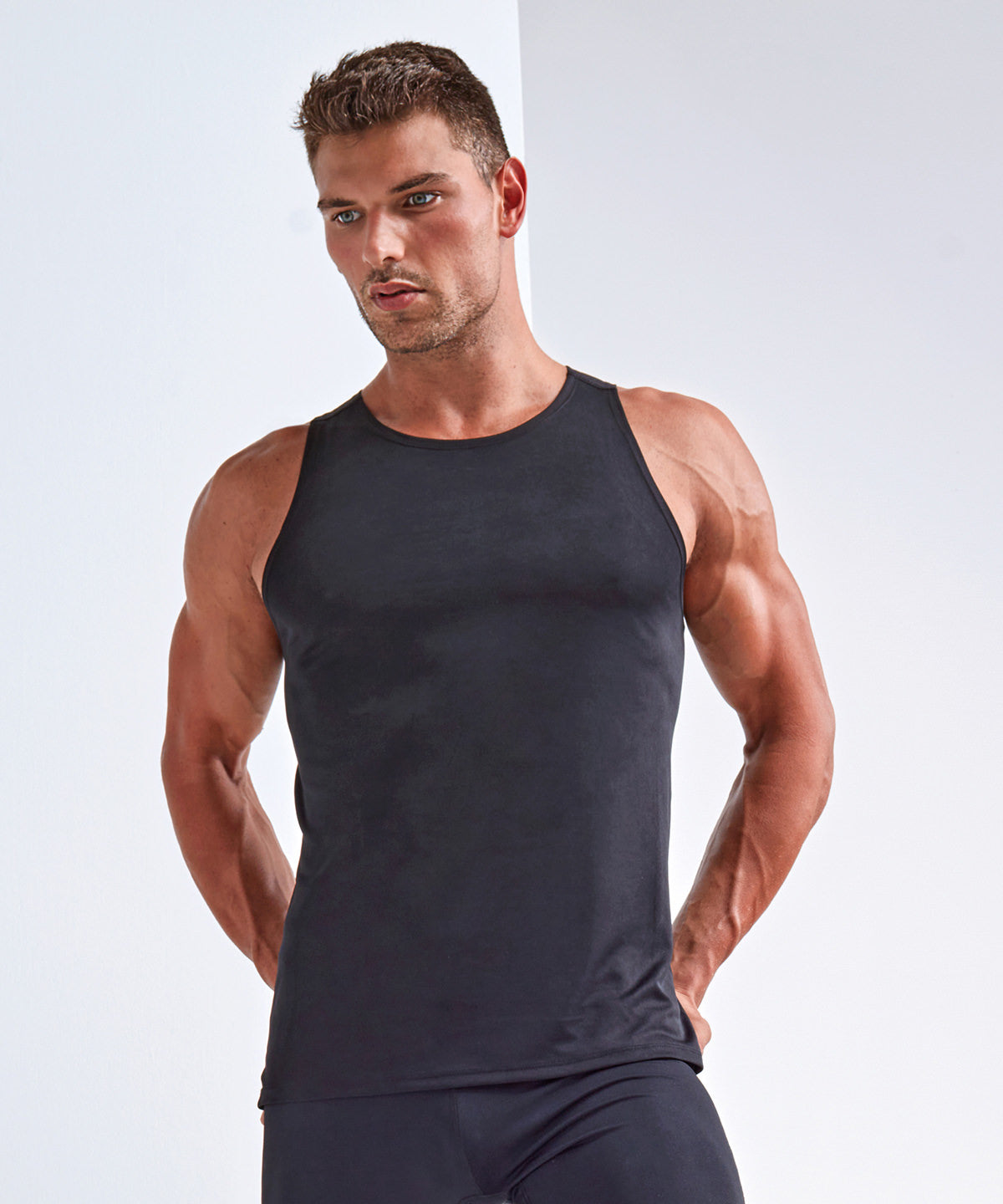 Vesti - TriDri® Performance Contrast Vest